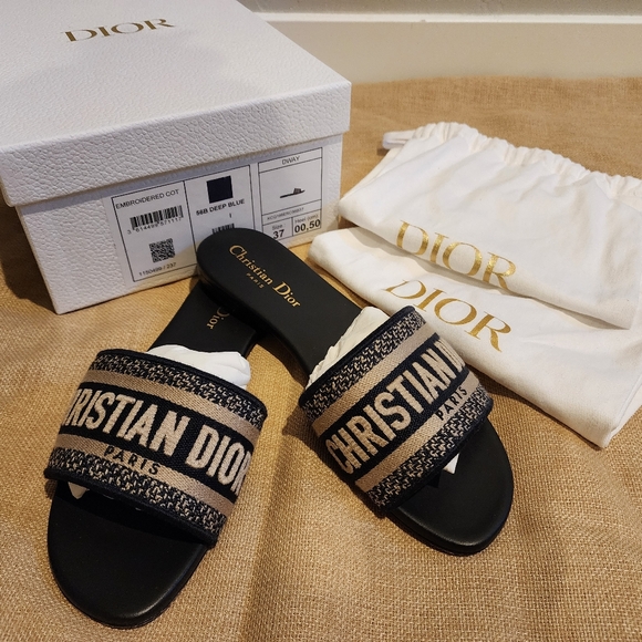 Dior Dway Slide - Picture 1 of 9